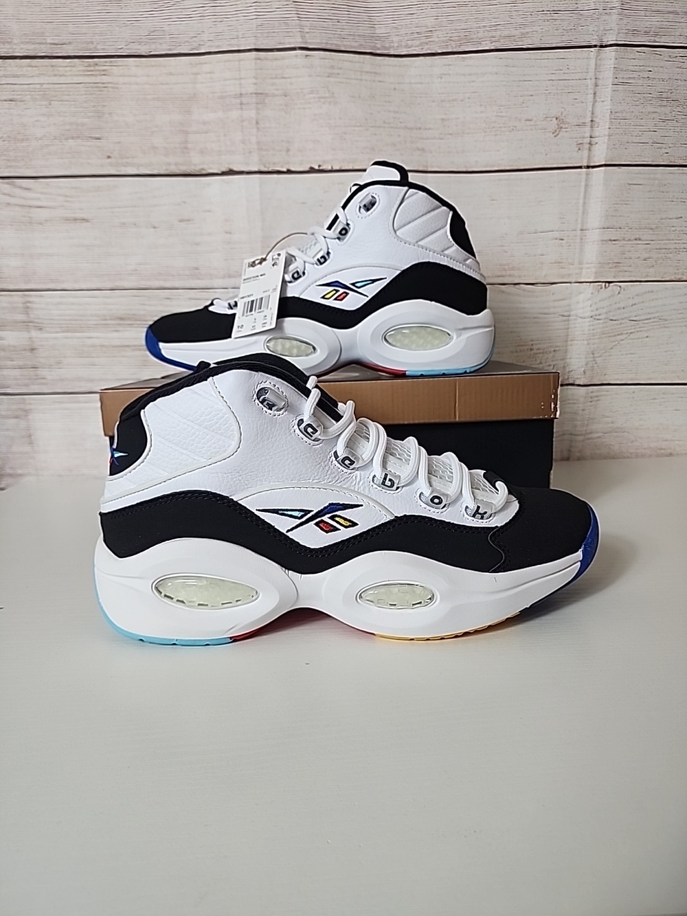 Reebok Question Mid White Black Sneakers NWT Size M 10
